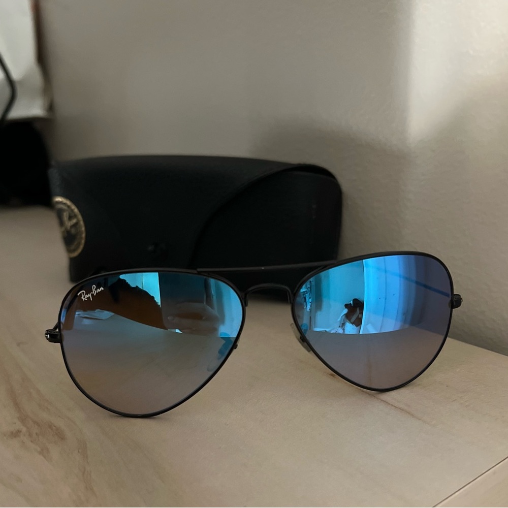 Ray- Ban unisex sunglasses
